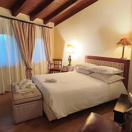 Sottocastello 2 דירה