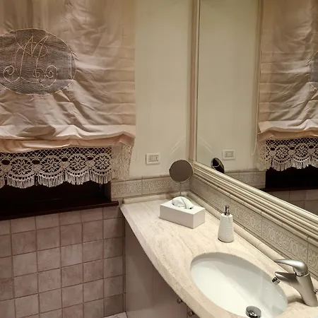 Sottocastello 2 شقة